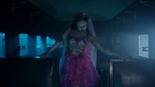 Lia Love - Tren Fantasma (Frame Oficial - Videoclip) 2.png